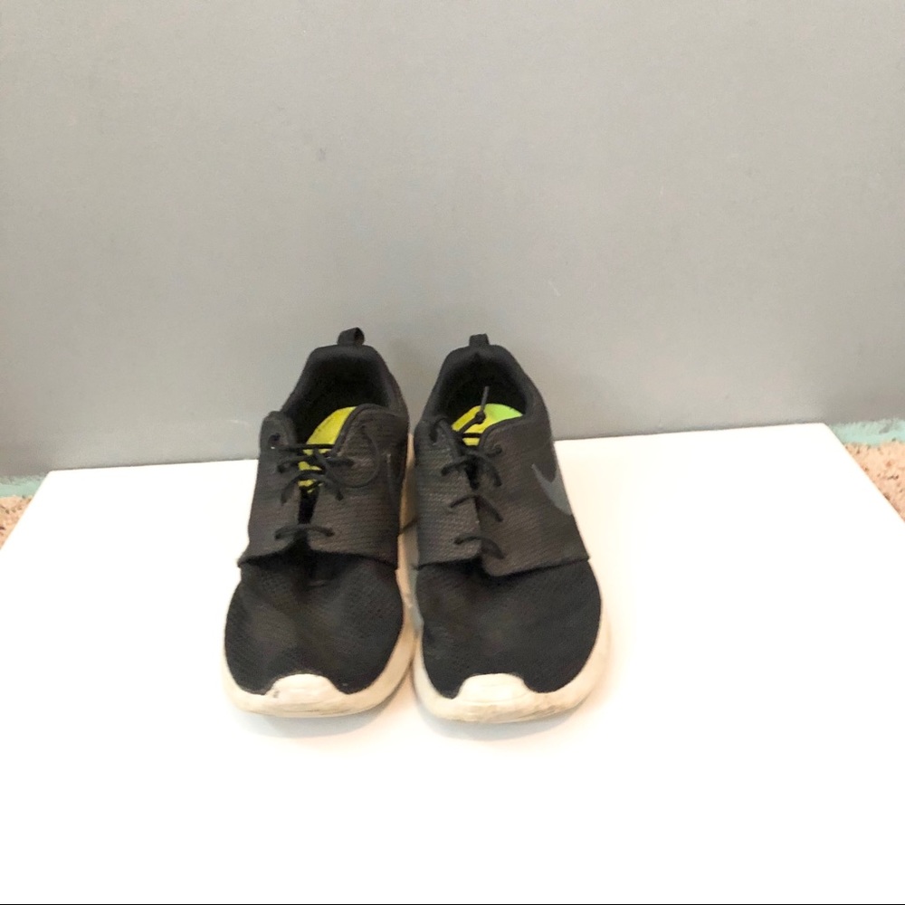 Shoes - Picture 3 of 3